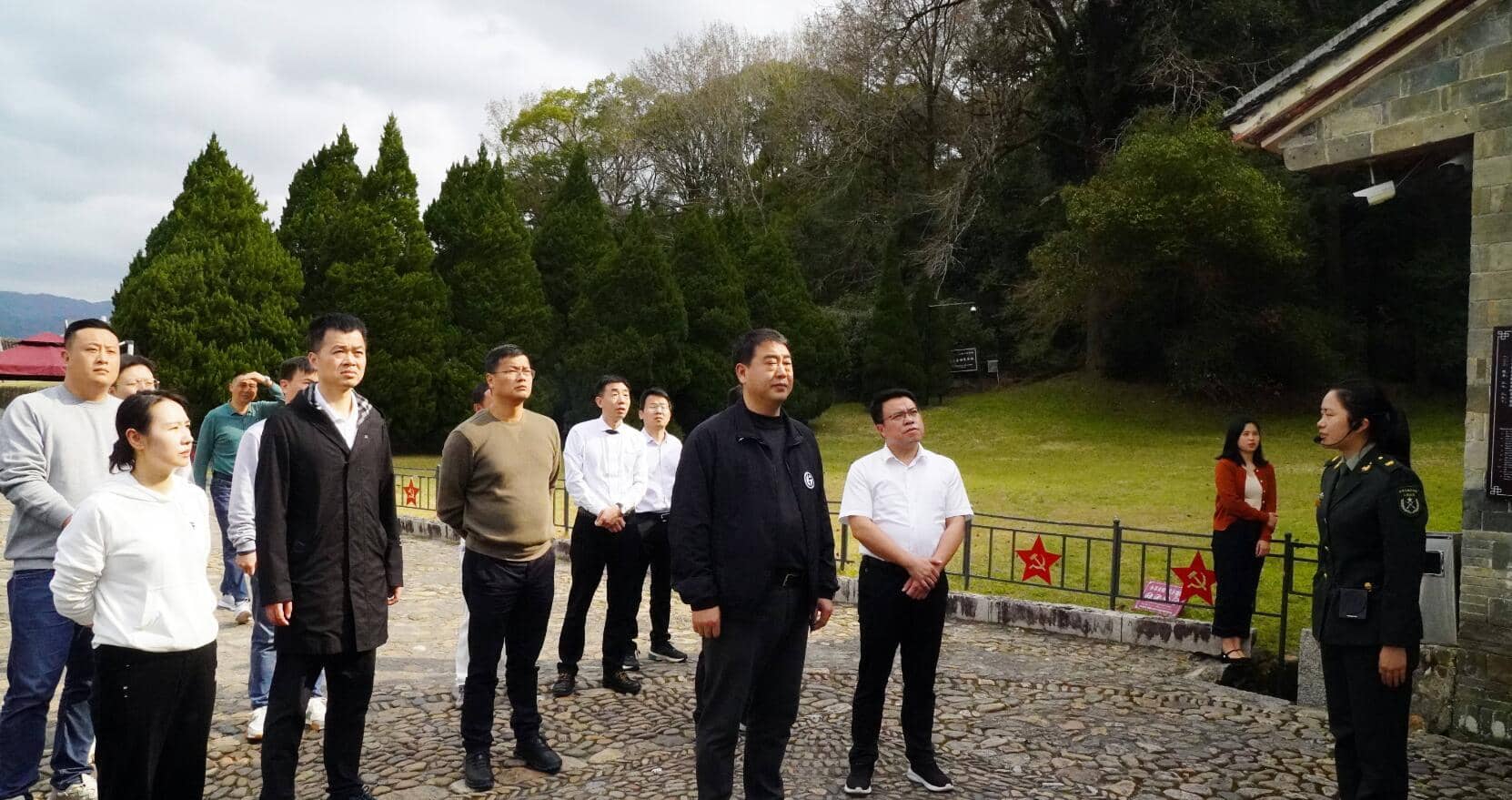中国尊龙集团