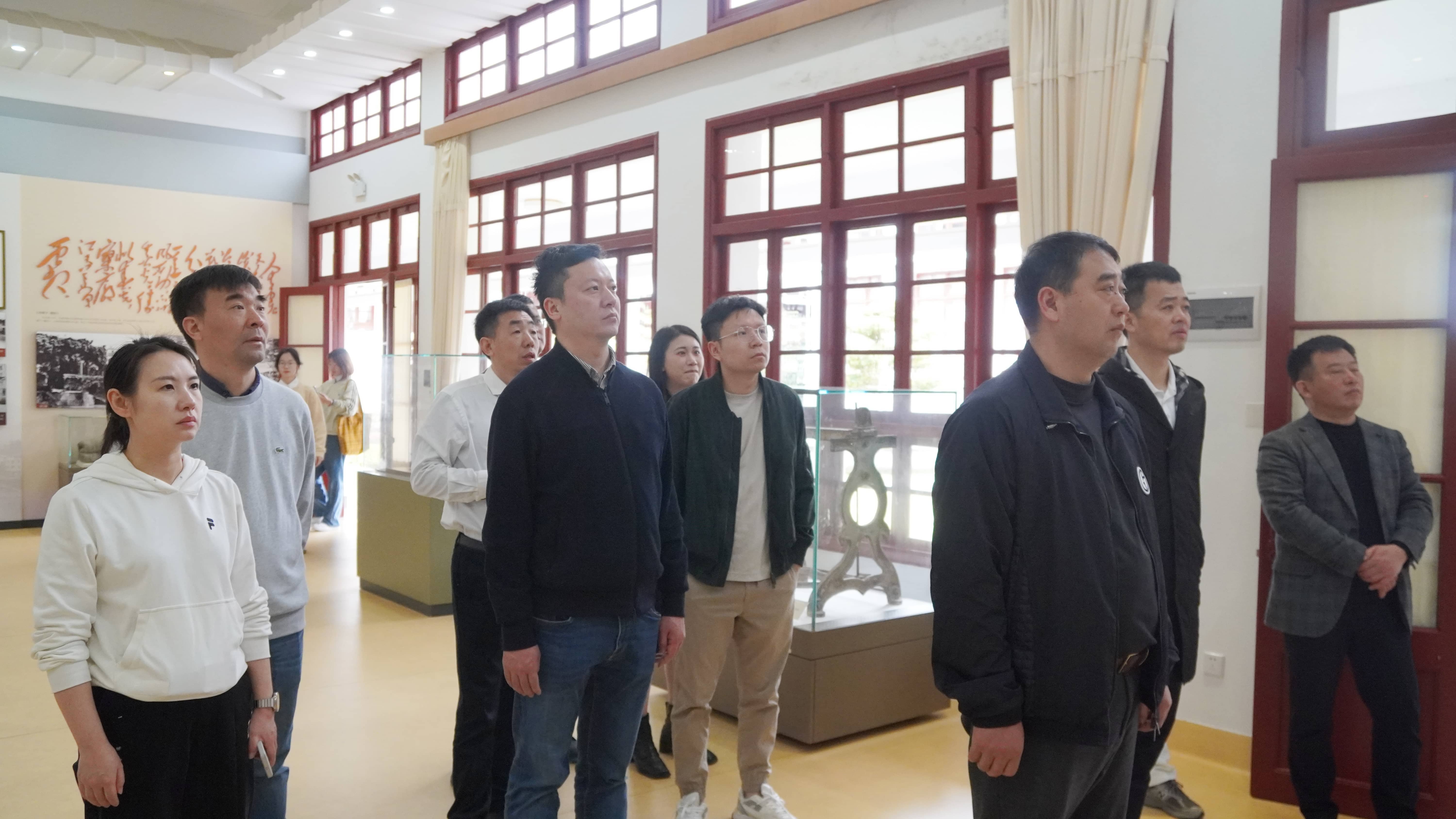 中国尊龙集团